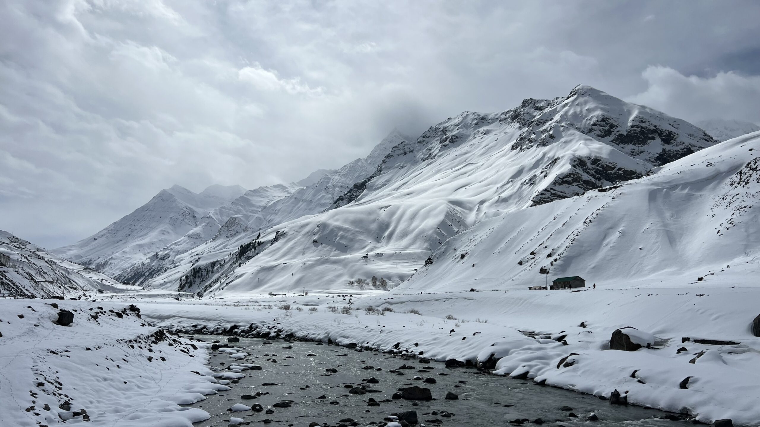 chandra river and snow lahaul sissu inrahi films