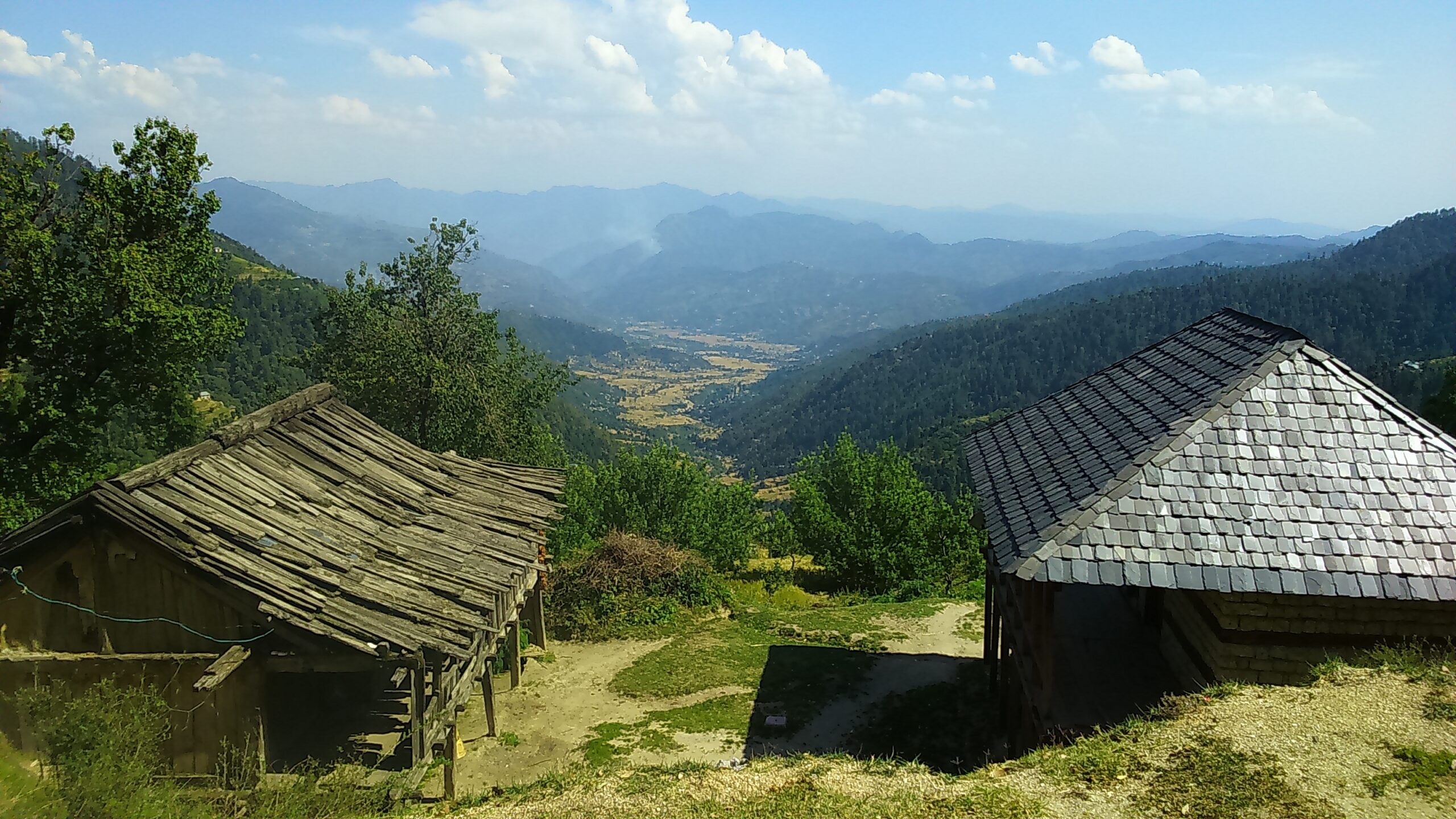 vies from shikari devi trail